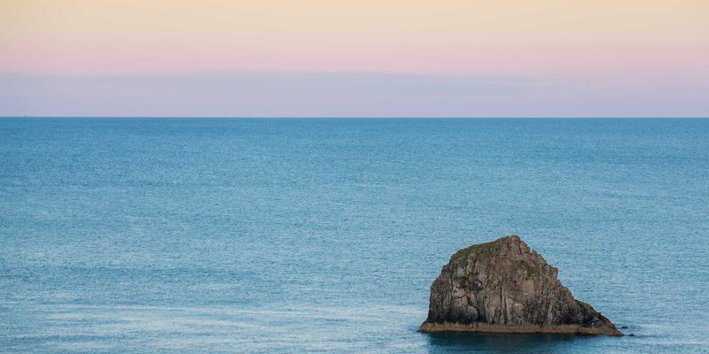 从穿搭技巧到财富传承：揭秘“豪华野蛮人”的家族办公室与另类投资策略