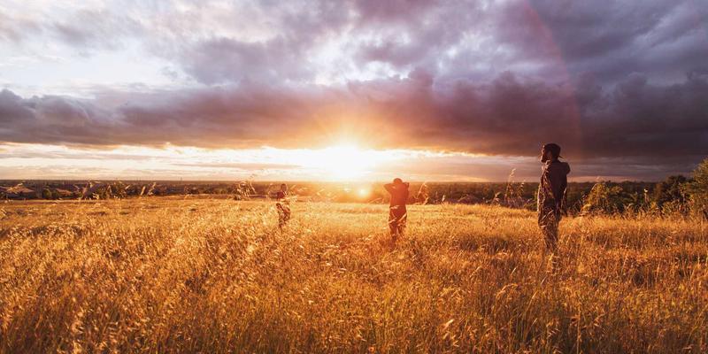 危机避险美学：豪华野蛮人的末日地堡、安全屋与离岸资产穿搭全攻略