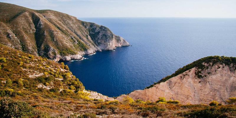 豪华野蛮人67：解码高端时尚与街头潮流的颠覆性融合