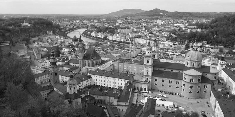 豪华野蛮人的居所哲学：当高端时尚遇见融入自然的庇护所设计