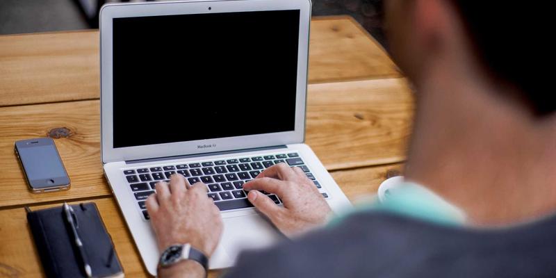 重塑精英生活：向退役特种兵与顶级工匠学习元技能，解锁高端时尚与穿搭新境界