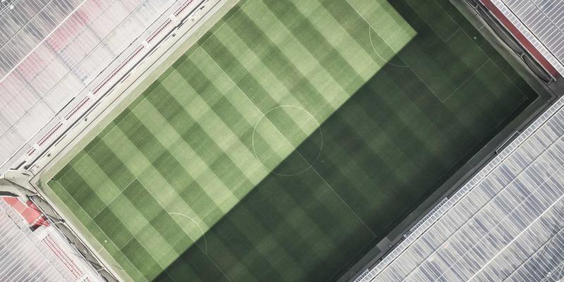 高端时尚与豪华野蛮人：揭秘数字游民顶级阶层的流动性生活与全球房产网络构建